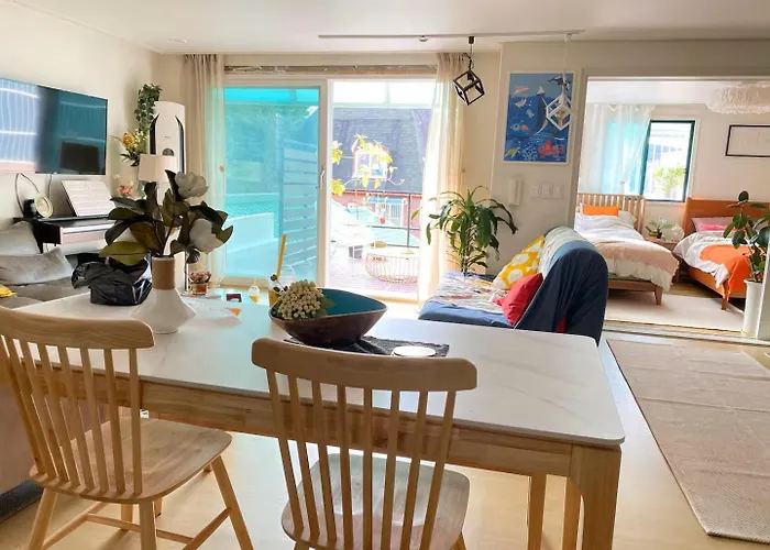 Lumi - 7min Walk From Yeonsinnae Station , Spacious Entire House Hébergement de vacances Séoul