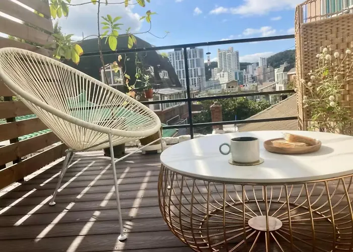 Lumi - 7min Walk From Yeonsinnae Station , Spacious Entire House Hébergement de vacances Séoul